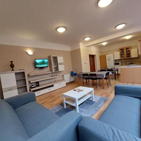 Csaladbarat Vendeglak Szegedi Maganszallashely 9 Fo Reszere, Nagycsaladok Es Barati Tarsasagok Reszere Exterior foto